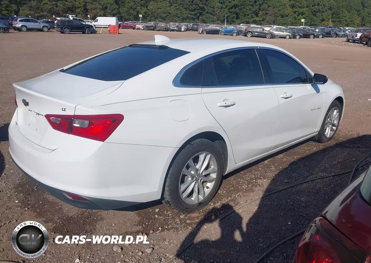 2018 Chevrolet Malibu Lt VIN:1G1ZD5ST7JF144958 - 4