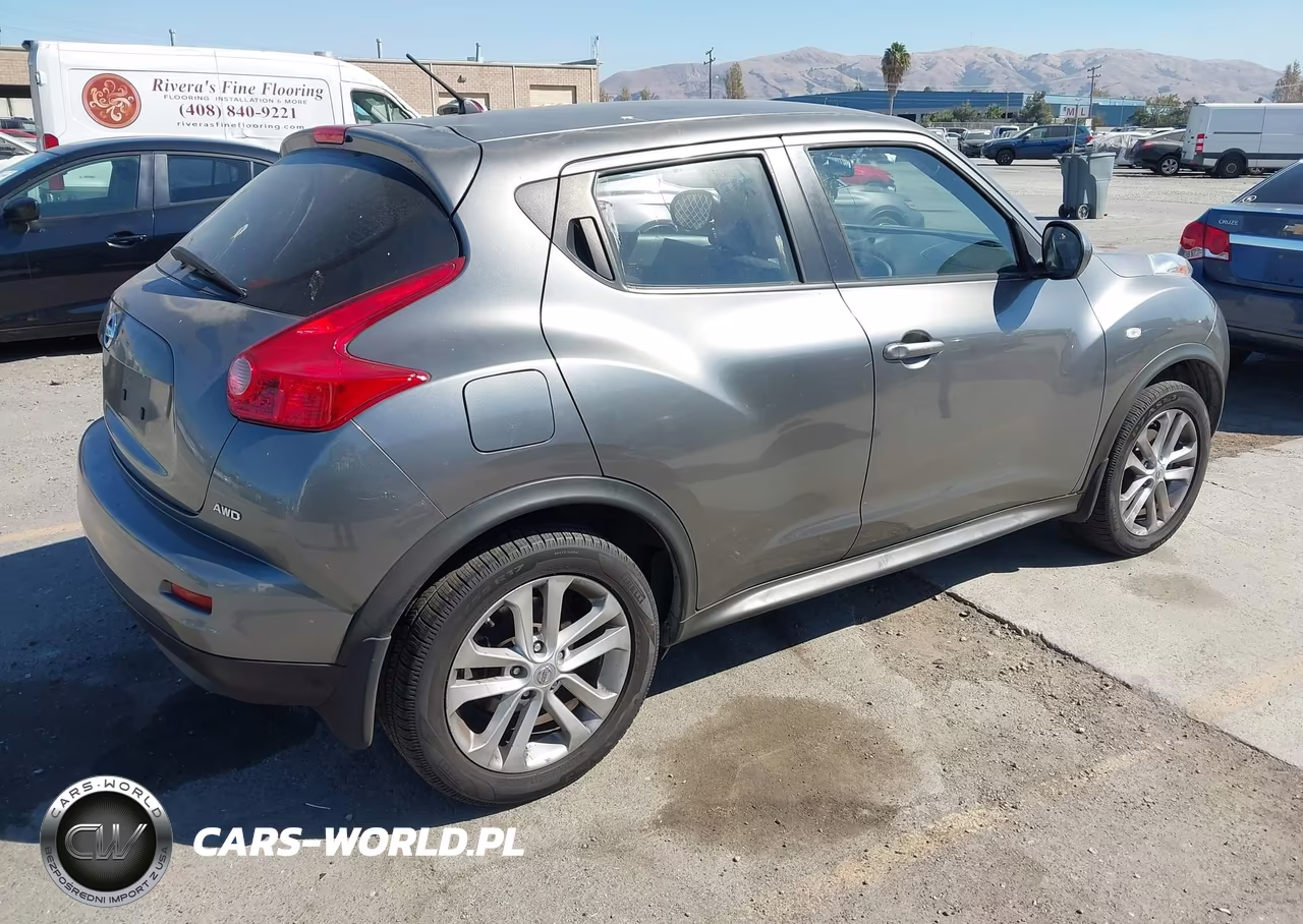 2011 Nissan Juke S VIN:JN8AF5MV7BT024291 - 4