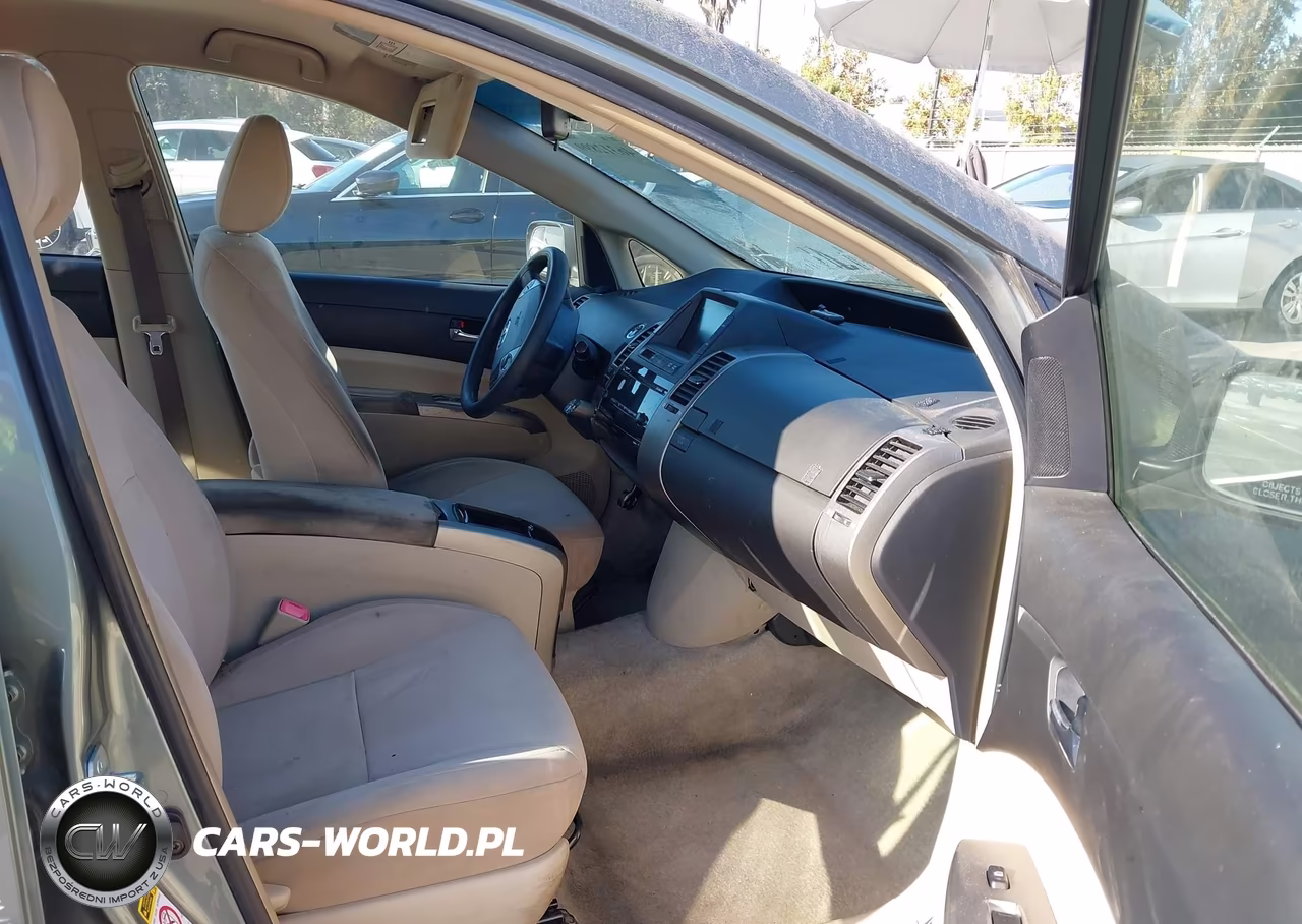 2004 Toyota Prius VIN:JTDKB20UX40014236 - 5