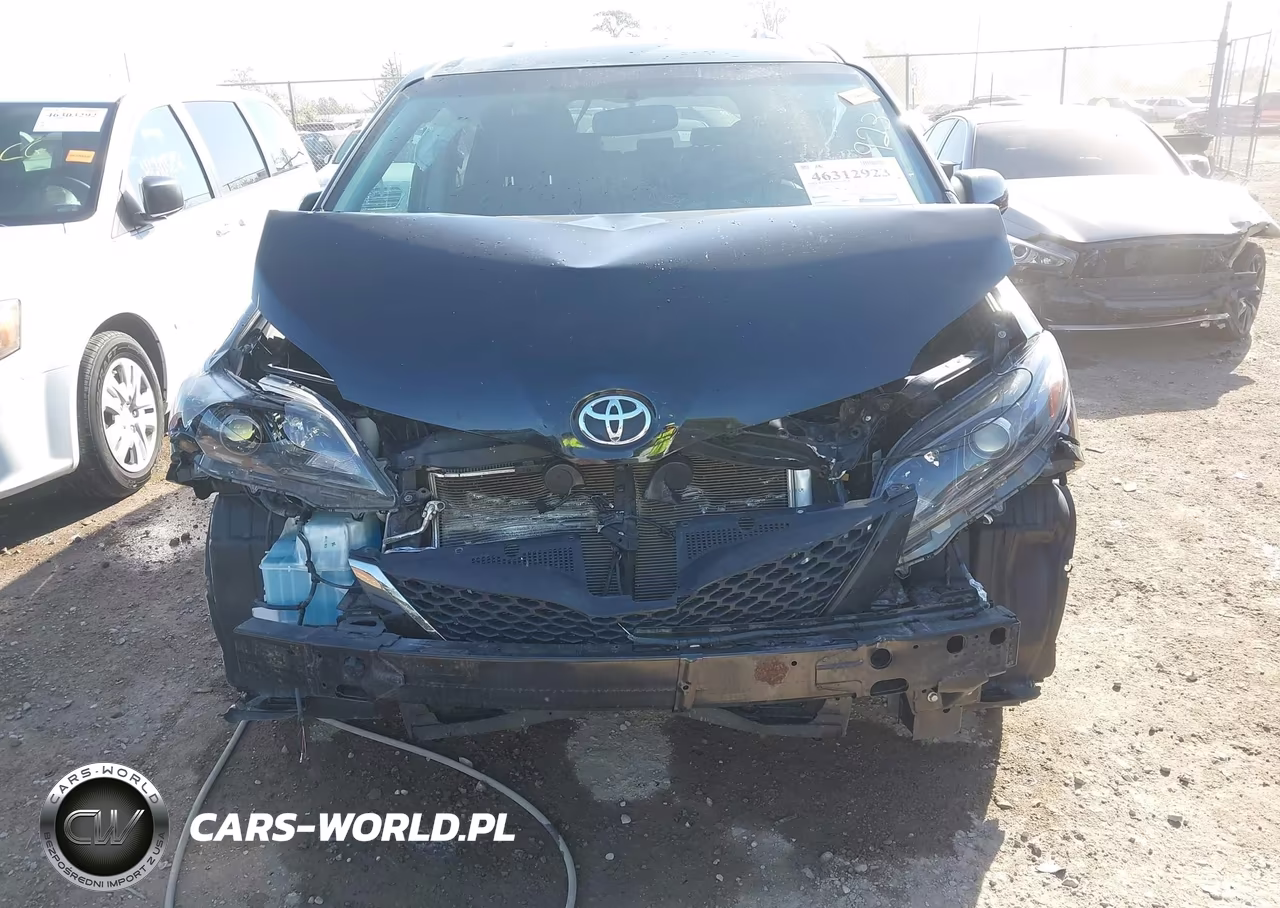 2015 Toyota Sienna Se Premium 8 Passenger VIN:5TDXK3DC1FS609327 - 13