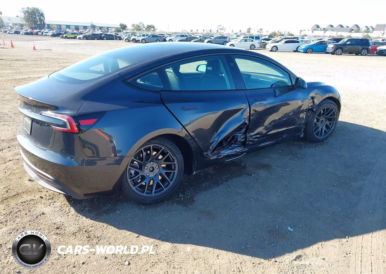 2025 Tesla Model 3 Long Range Rear-Wheel Drive-Standard Rear-Wheel Drive VIN:5YJ3E1EA1SF084114 - 4