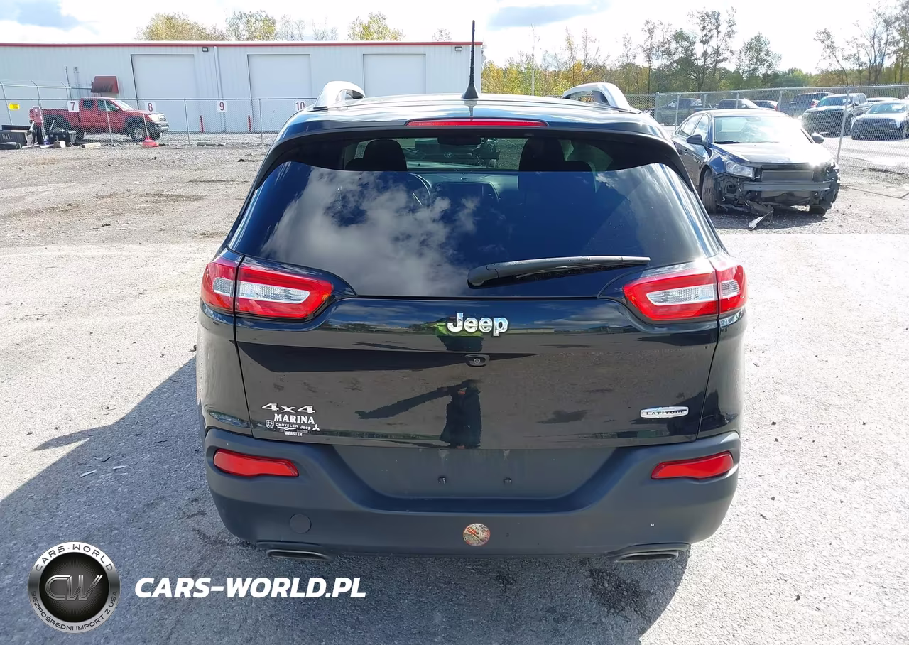 2016 Jeep Cherokee Latitude VIN:1C4PJMCS4GW252521 - 16
