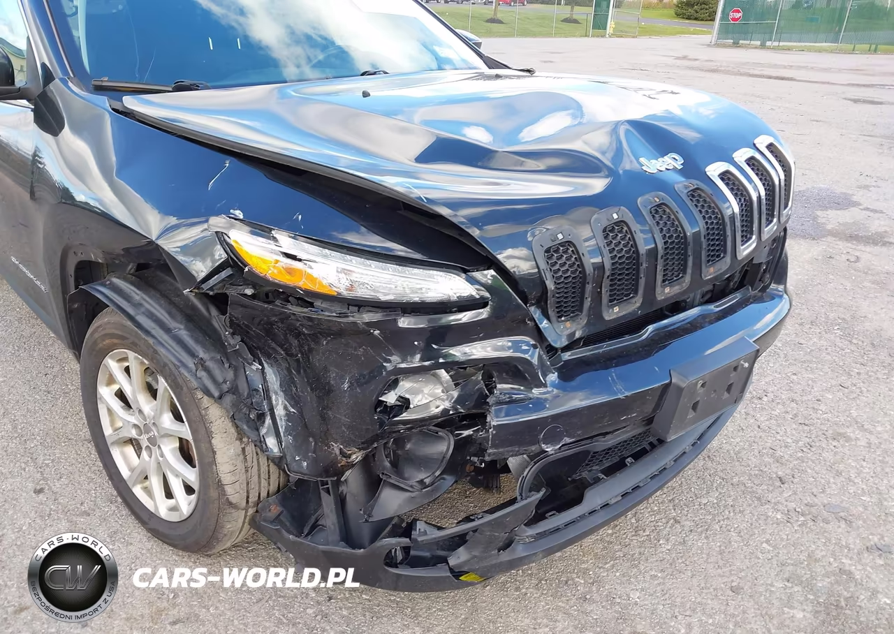 2016 Jeep Cherokee Latitude VIN:1C4PJMCS4GW252521 - 6