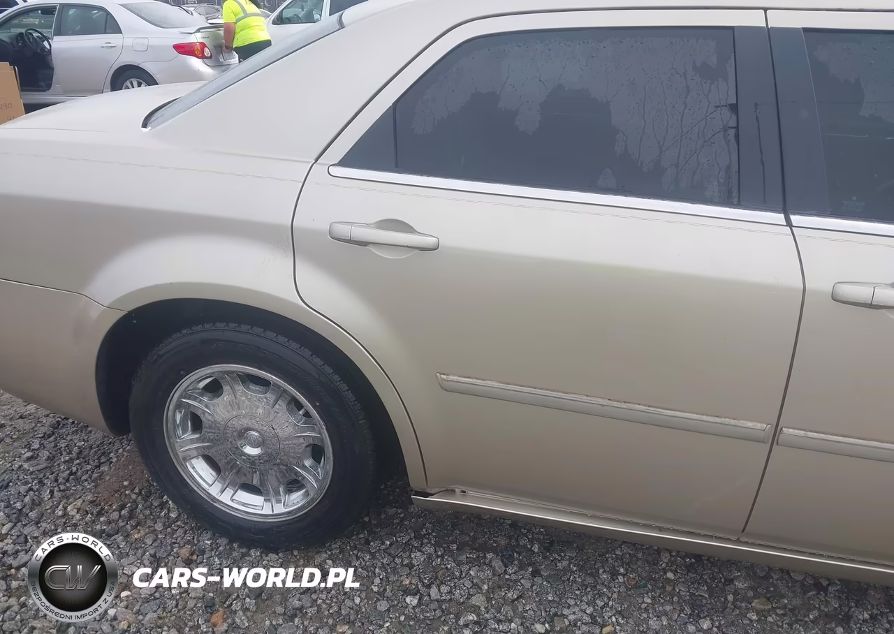 2006 Chrysler 300 Touring VIN:2C3KA53G16H396685 - 12