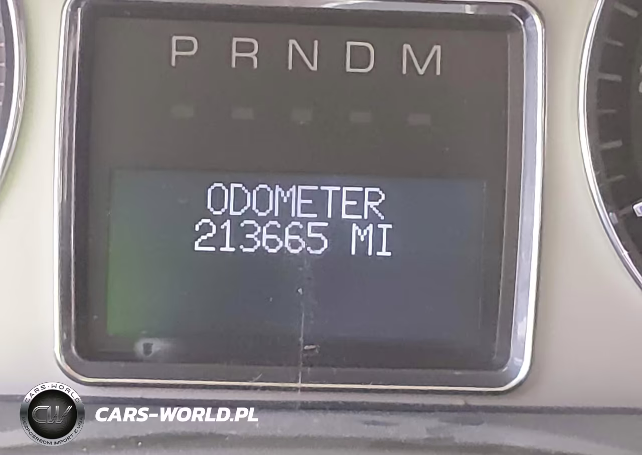 2008 Cadillac Escalade Standard VIN:1GYEC638X8R197049 - 15