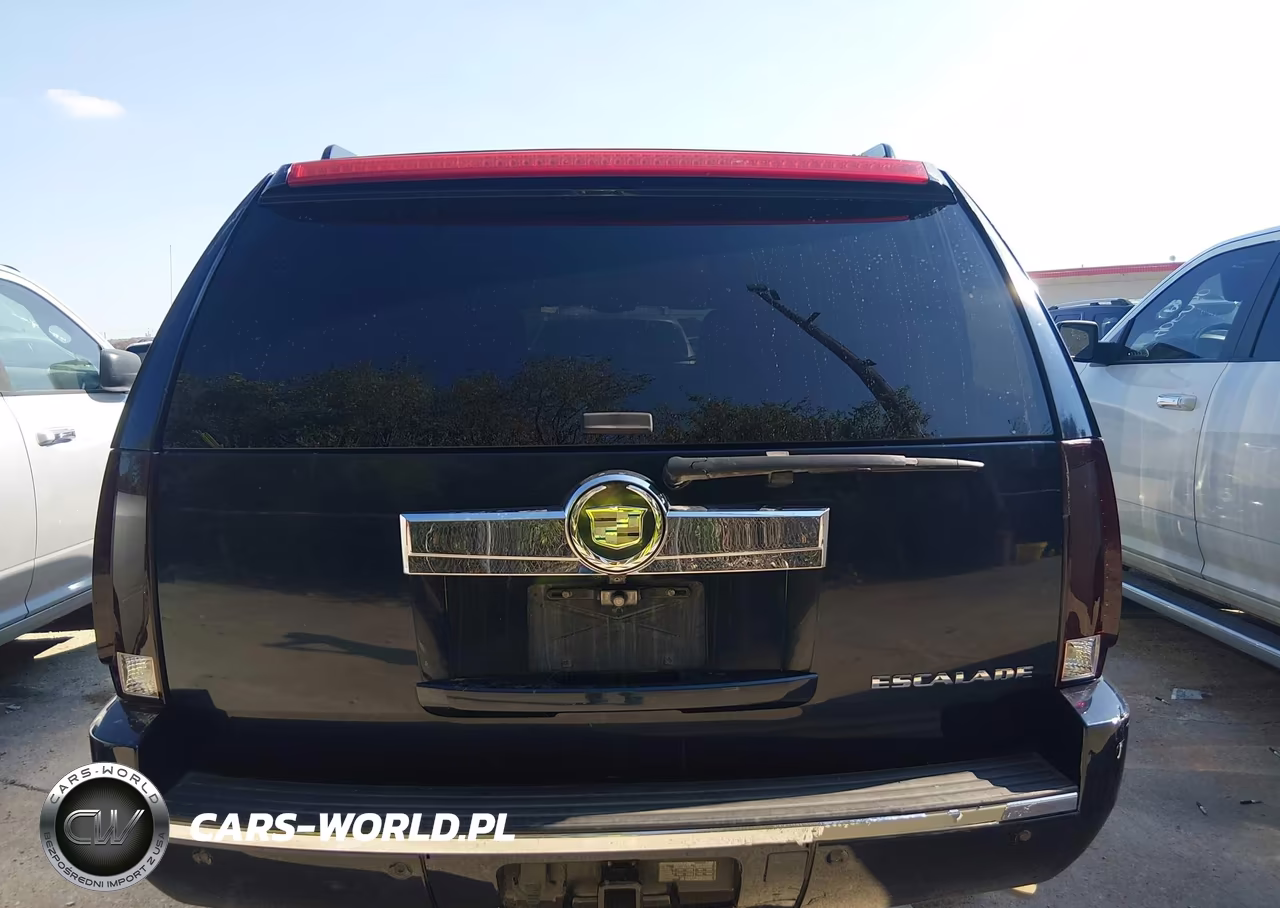 2008 Cadillac Escalade Standard VIN:1GYEC638X8R197049 - 16