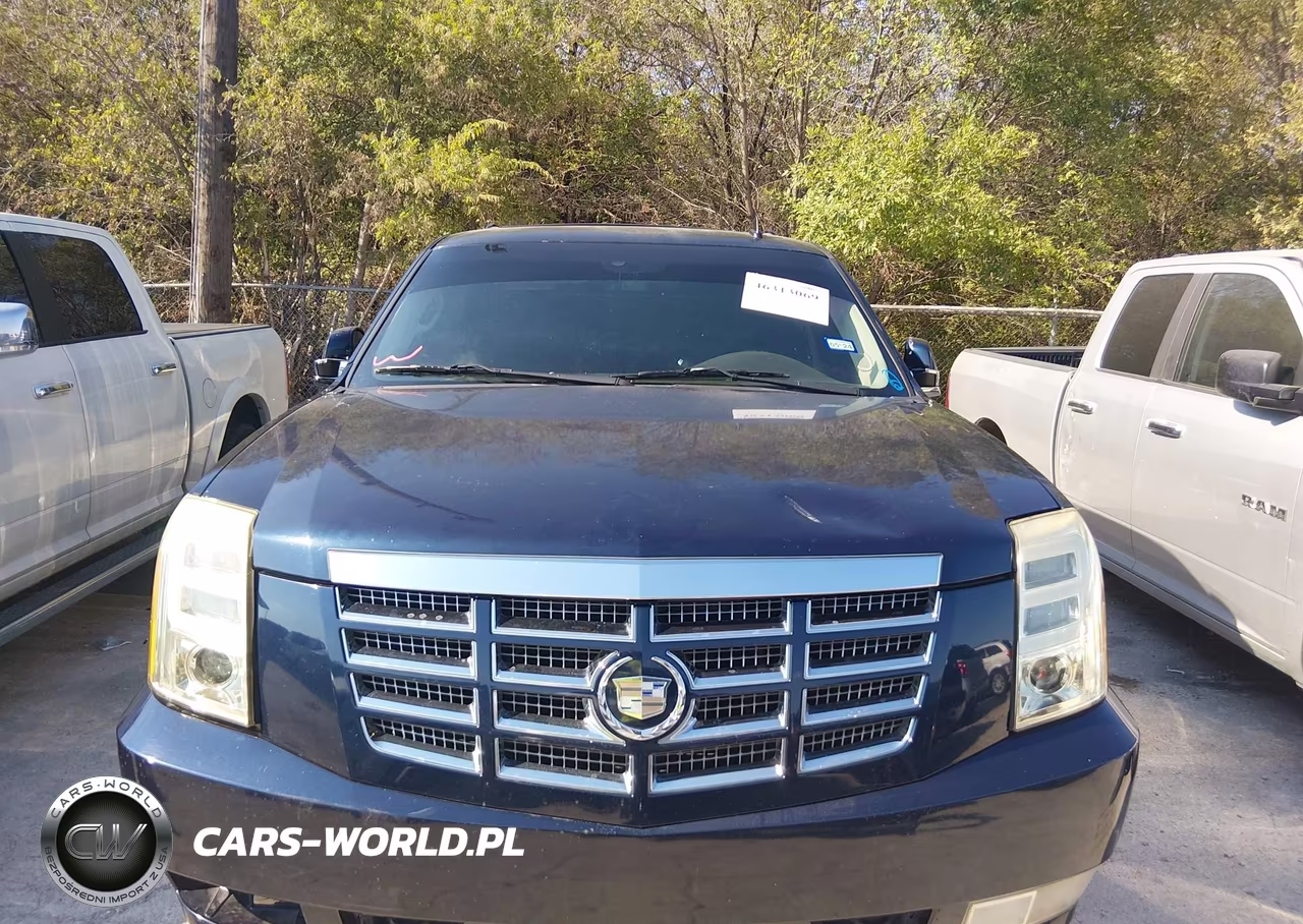 2008 Cadillac Escalade Standard VIN:1GYEC638X8R197049 - 6