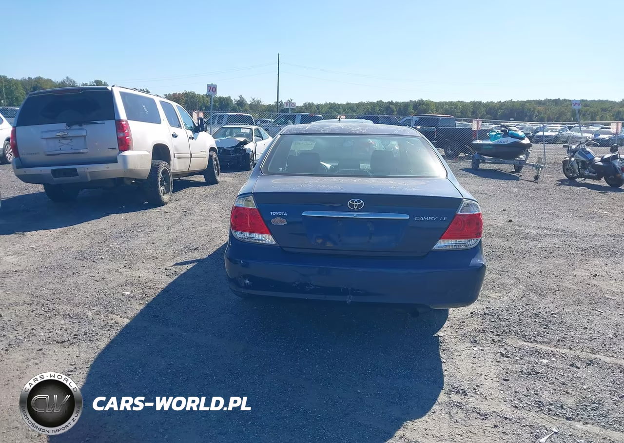 2005 Toyota Camry Le VIN:4T1BE32K45U403341 - 16
