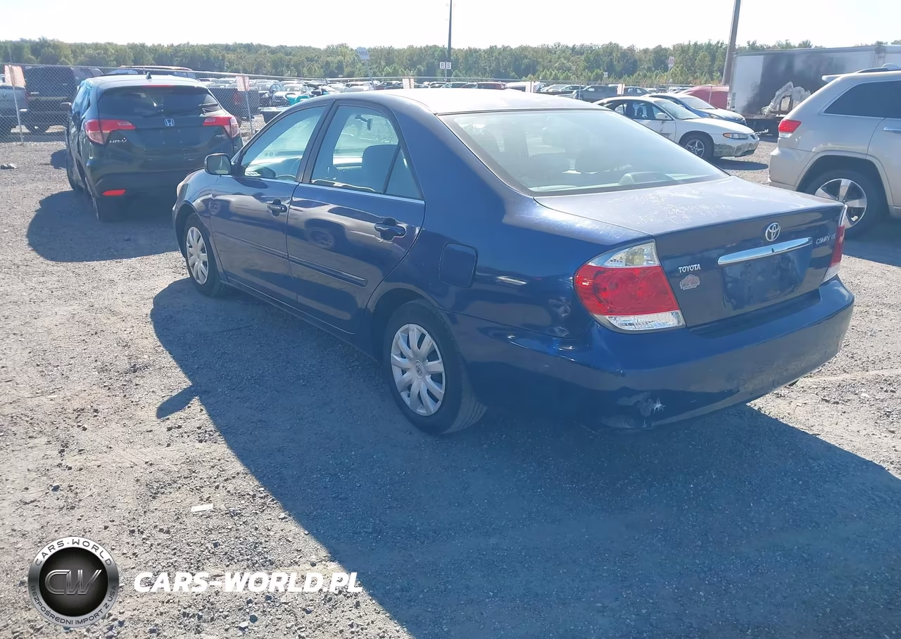 2005 Toyota Camry Le VIN:4T1BE32K45U403341 - 3