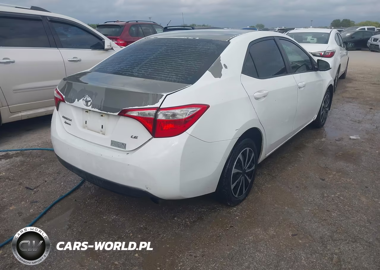 2015 Toyota Corolla Le VIN:5YFBURHE4FP225845 - 4