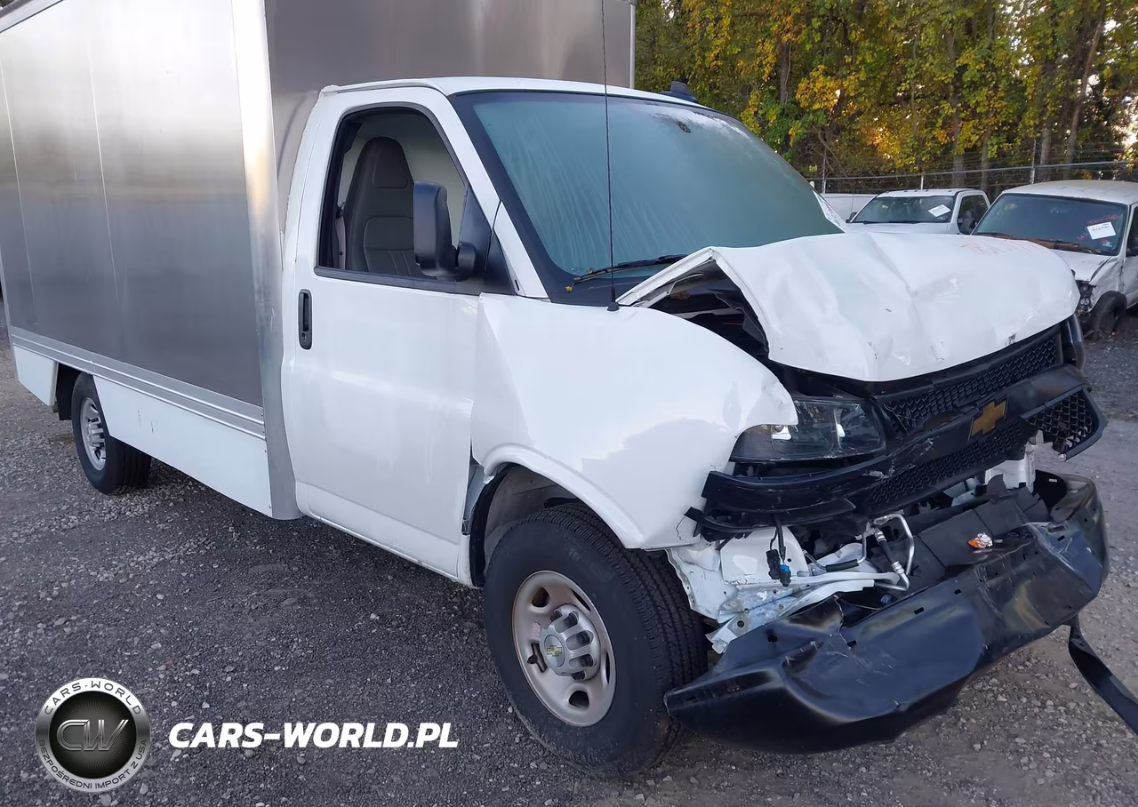 2025 Chevrolet Express Cutaway Work Van VIN:1HA0GSF78SN020638 - 12