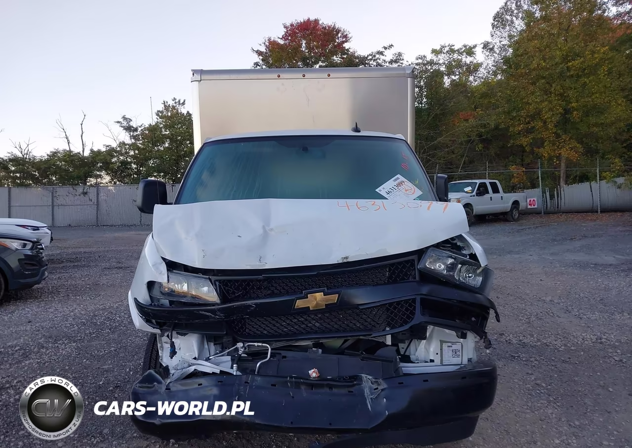 2025 Chevrolet Express Cutaway Work Van VIN:1HA0GSF78SN020638 - 14