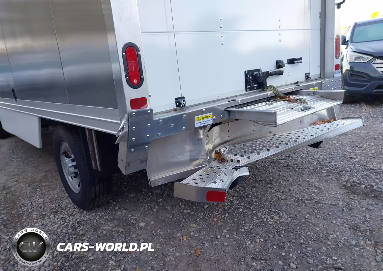 2025 Chevrolet Express Cutaway Work Van VIN:1HA0GSF78SN020638 - 19