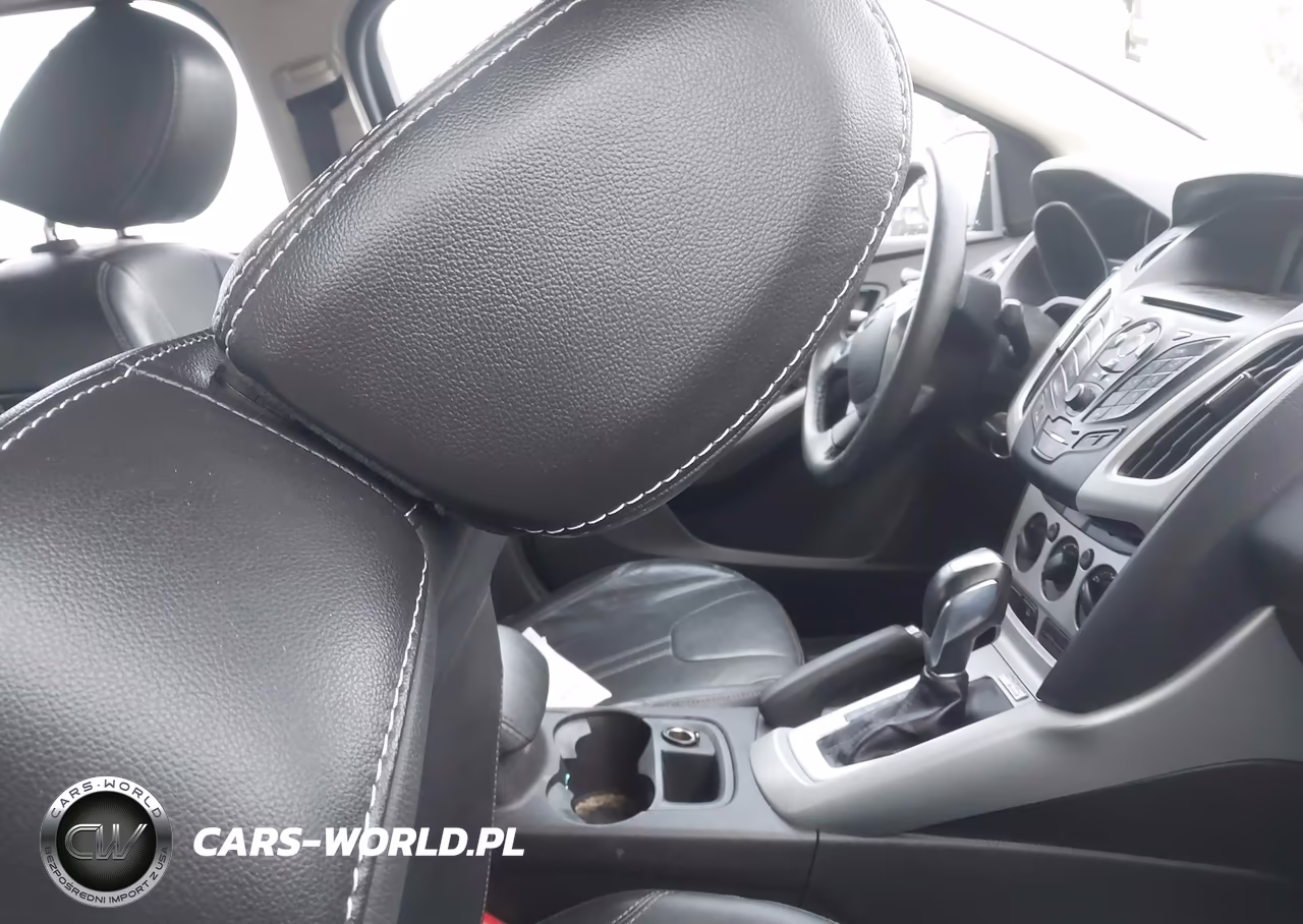 2014 Ford Focus Se VIN:1FADP3F24EL415759 - 5