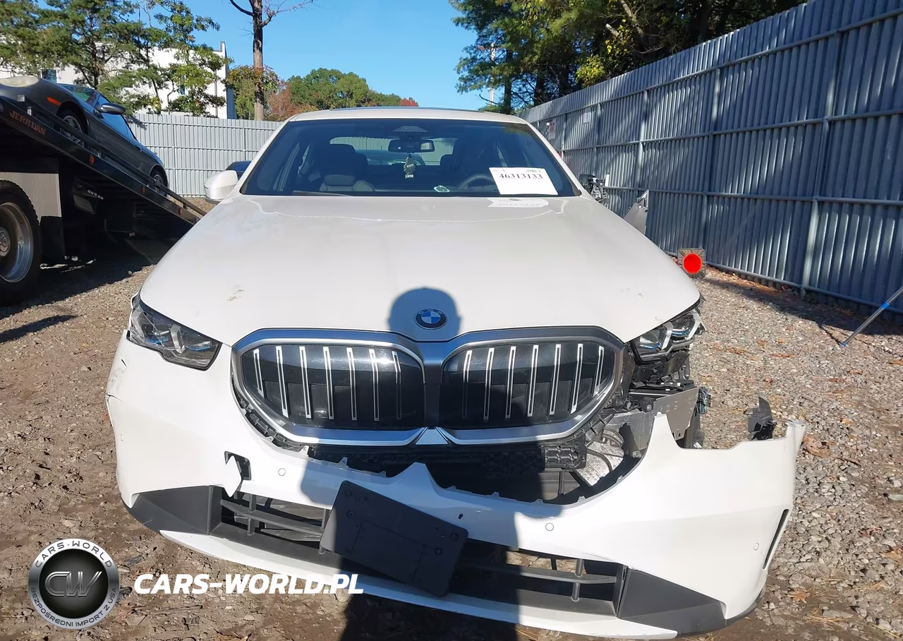 2027 BMW 540Ix VIN:WBA63FJ01VCX76840 - 12