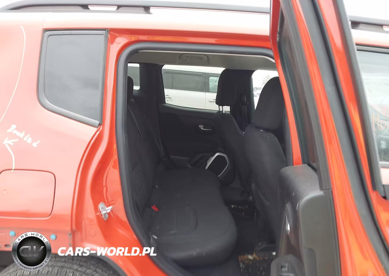 2018 Jeep Renegade Latitude 4X4 VIN:ZACCJBBB3JPH69091 - 8