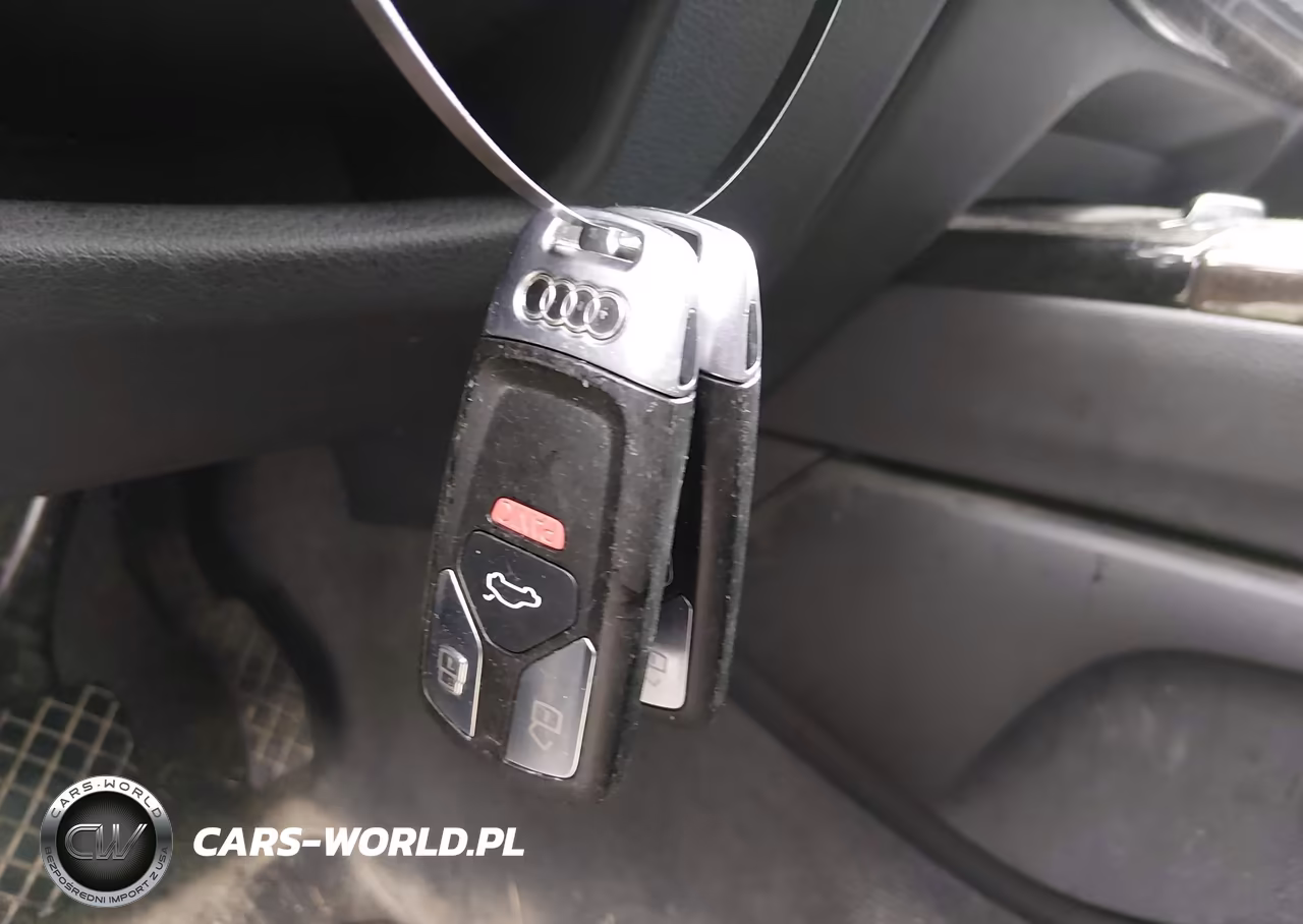 2017 Audi Q7 3.0T Premium VIN:WA1LAAF75HD013295 - 11