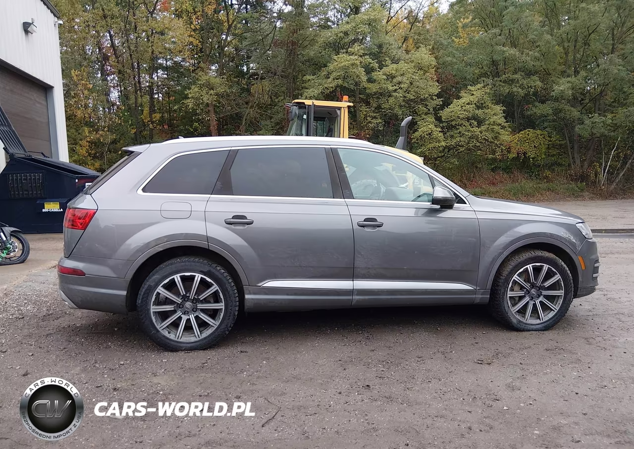 2017 Audi Q7 3.0T Premium VIN:WA1LAAF75HD013295 - 13