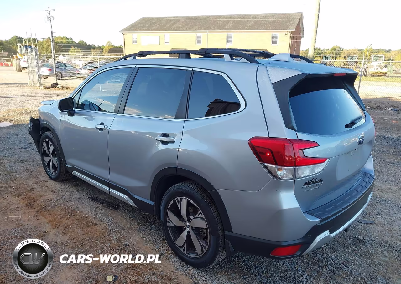 2020 Subaru Forester Touring VIN:JF2SKAXC4LH562290 - 3