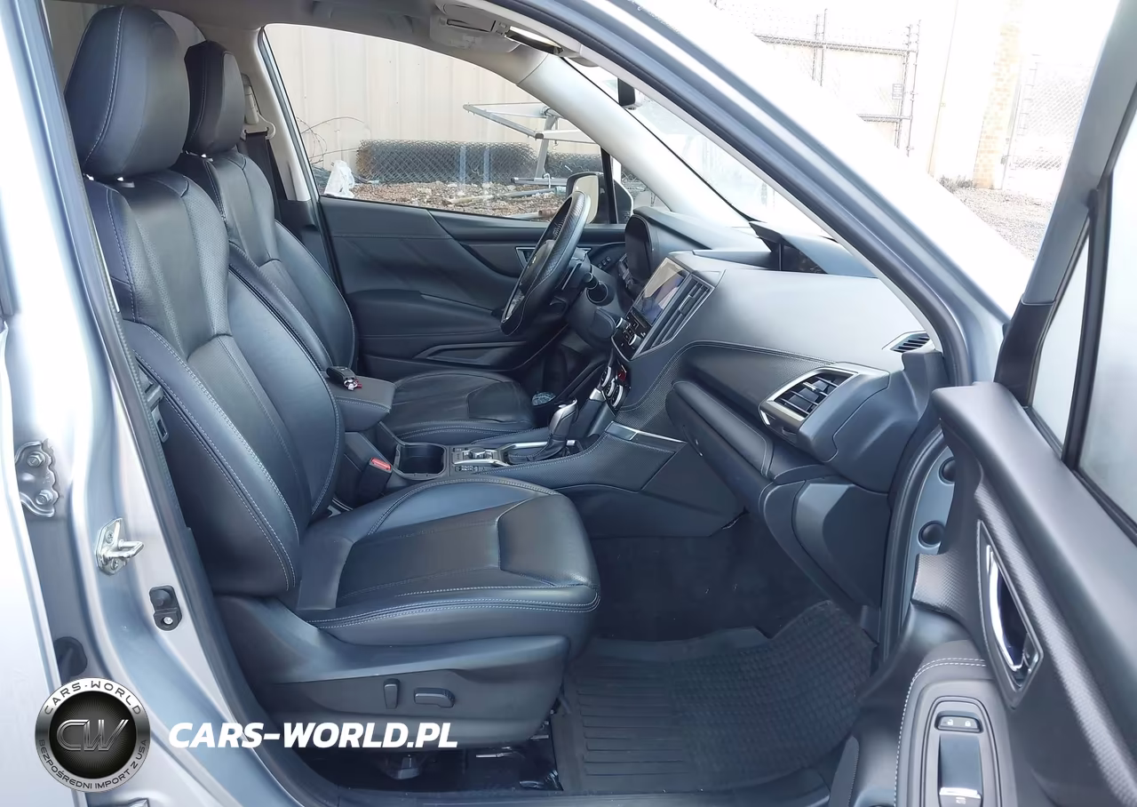 2020 Subaru Forester Touring VIN:JF2SKAXC4LH562290 - 5