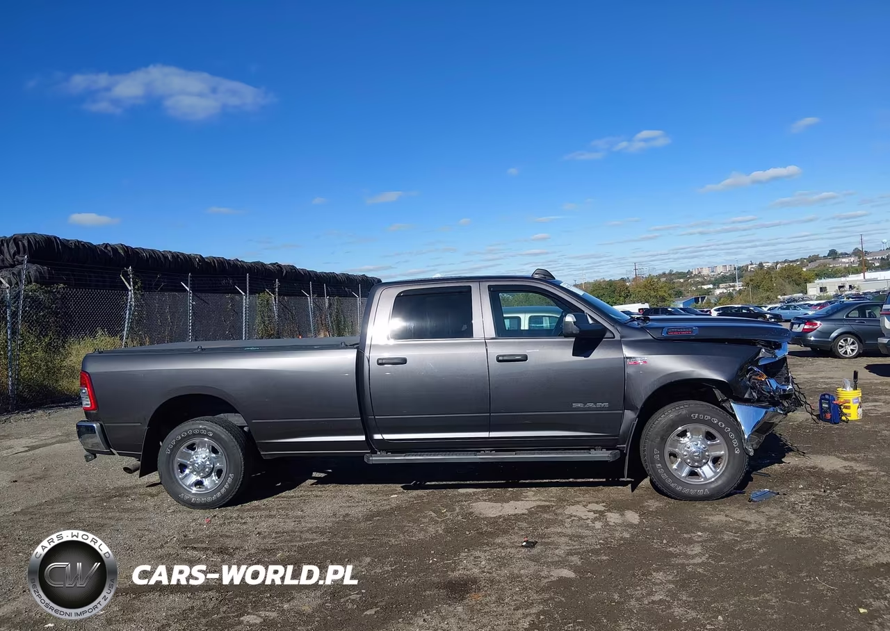 2021 Ram 2500 Tradesman 4X4 8' Box VIN:3C6UR5HJ4MG609151 - 13