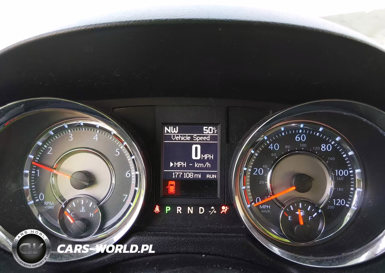 2011 Chrysler Town & Country Touring VIN:2A4RR5DG4BR771565 - 7