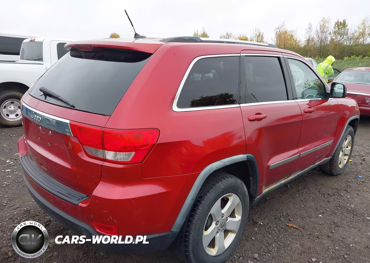 2011 Jeep Grand Cherokee Laredo VIN:1J4RR4GGXBC529023 - 4