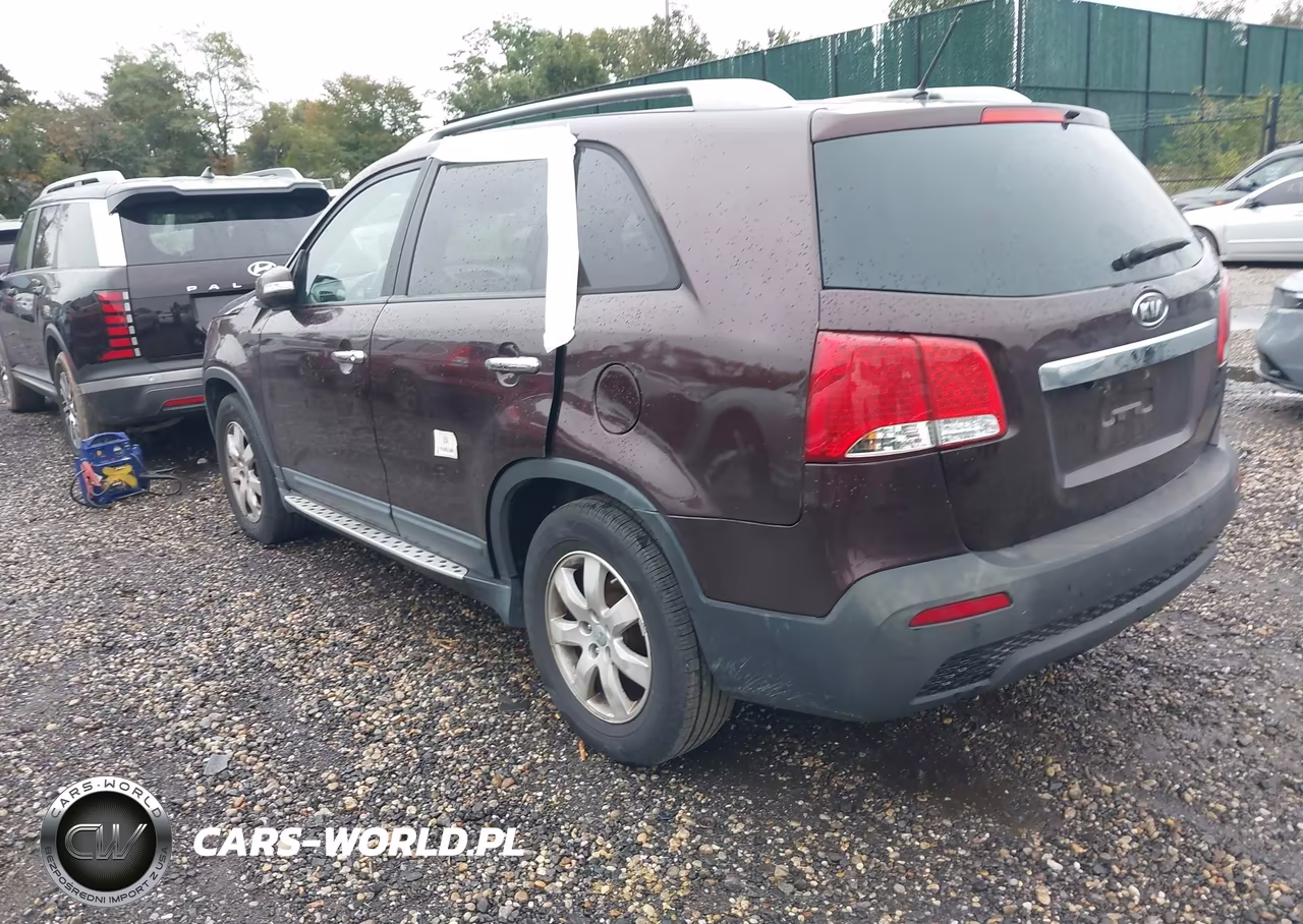 2012 Kia Sorento Lx VIN:5XYKT3A60CG266671 - 3