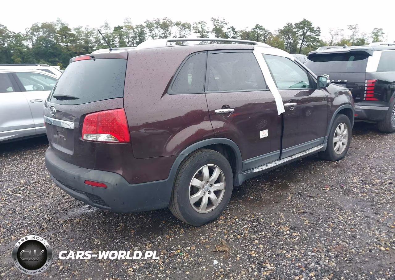 2012 Kia Sorento Lx VIN:5XYKT3A60CG266671 - 4