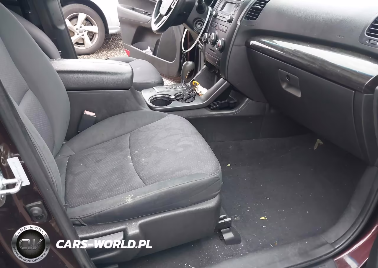 2012 Kia Sorento Lx VIN:5XYKT3A60CG266671 - 5
