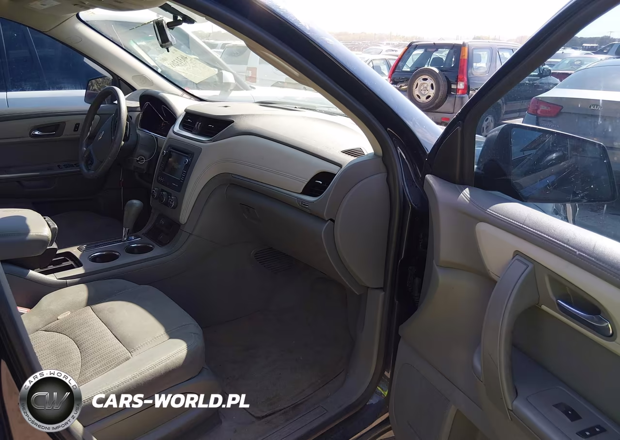 2017 Chevrolet Traverse Ls VIN:1GNKVFKDXHJ116137 - 5