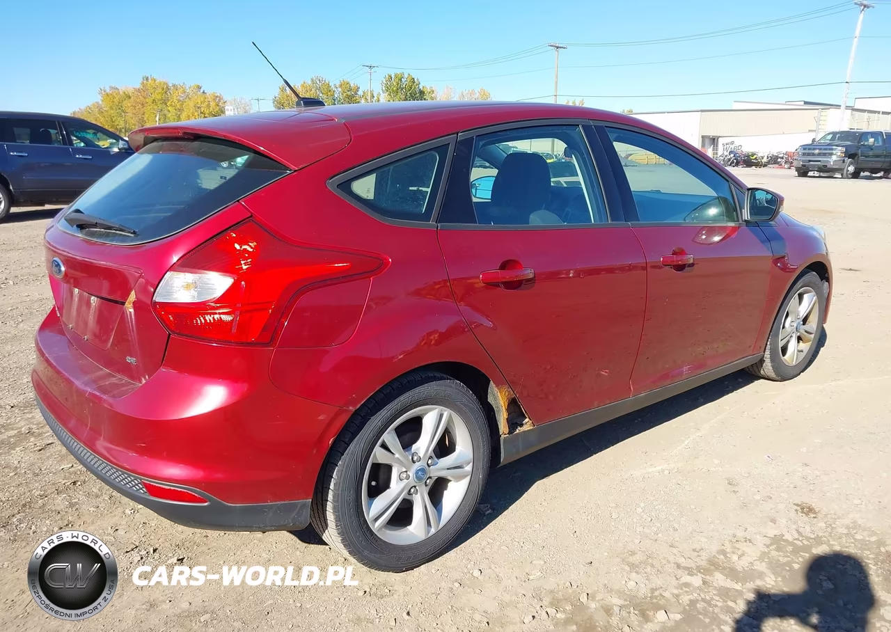 2013 Ford Focus Se VIN:1FADP3K27DL130512 - 4