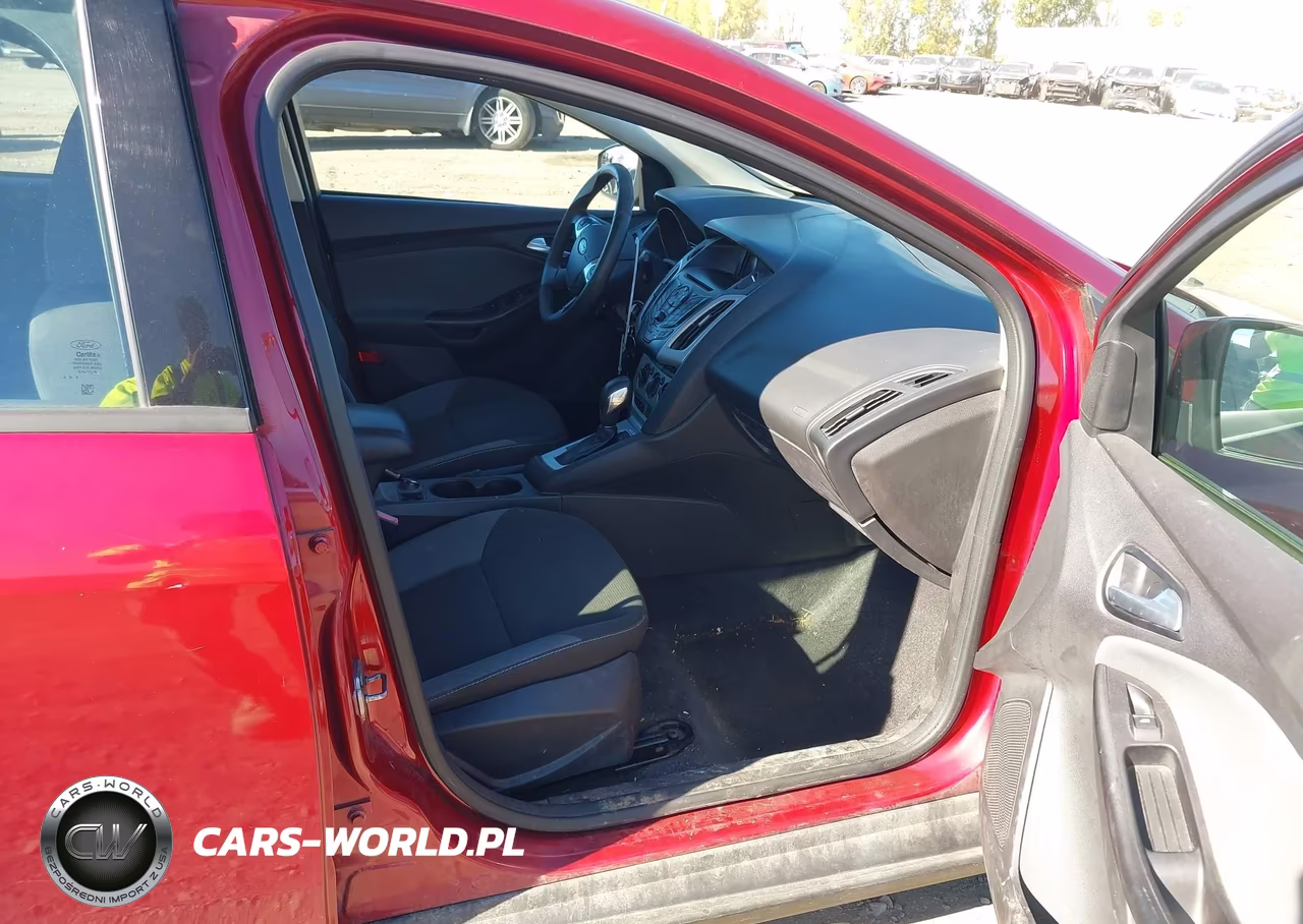 2013 Ford Focus Se VIN:1FADP3K27DL130512 - 5