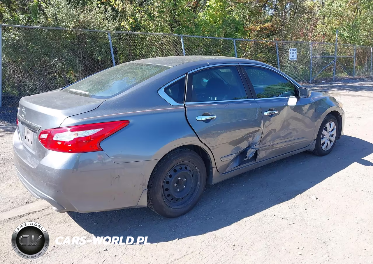 2016 Nissan Altima 2.5 S VIN:1N4AL3AP0GN354922 - 4