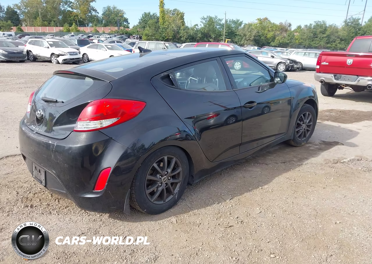 2012 Hyundai Veloster Base W-Gray VIN:KMHTC6ADXCU050440 - 4