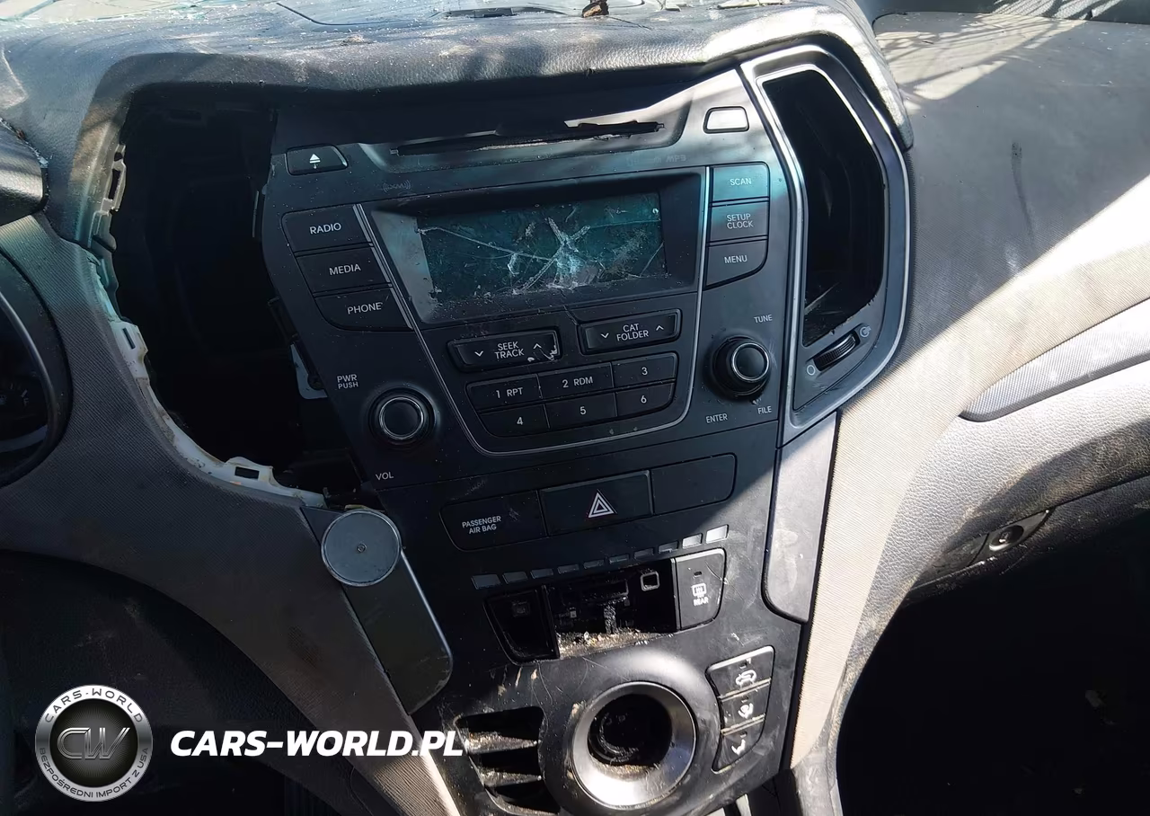 2016 Hyundai Santa Fe Sport 2.4L VIN:5XYZTDLB3GG379079 - 18