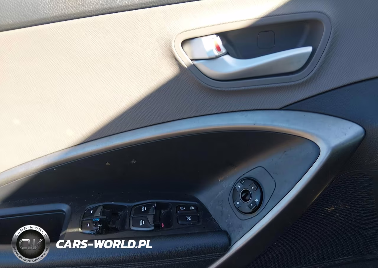 2016 Hyundai Santa Fe Sport 2.4L VIN:5XYZTDLB3GG379079 - 21