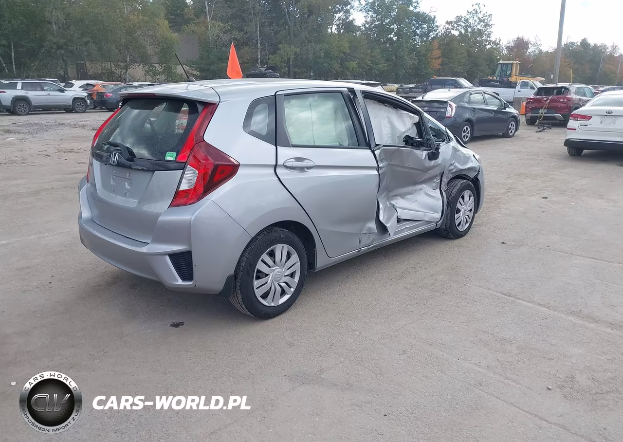 2017 Honda Fit Lx VIN:JHMGK5H51HS008743 - 4