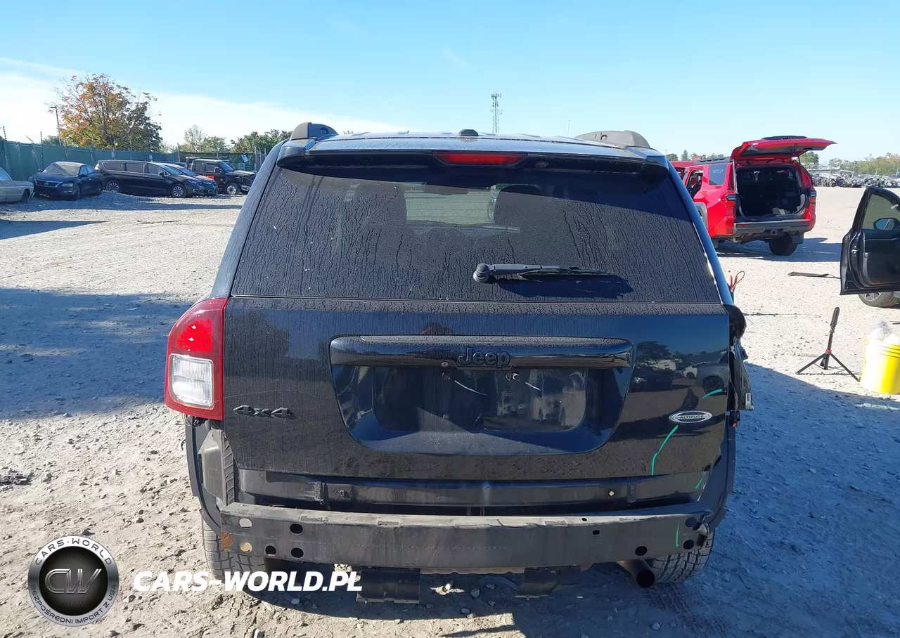 2015 Jeep Compass Altitude Edition VIN:1C4NJDBB2FD259292 - 6