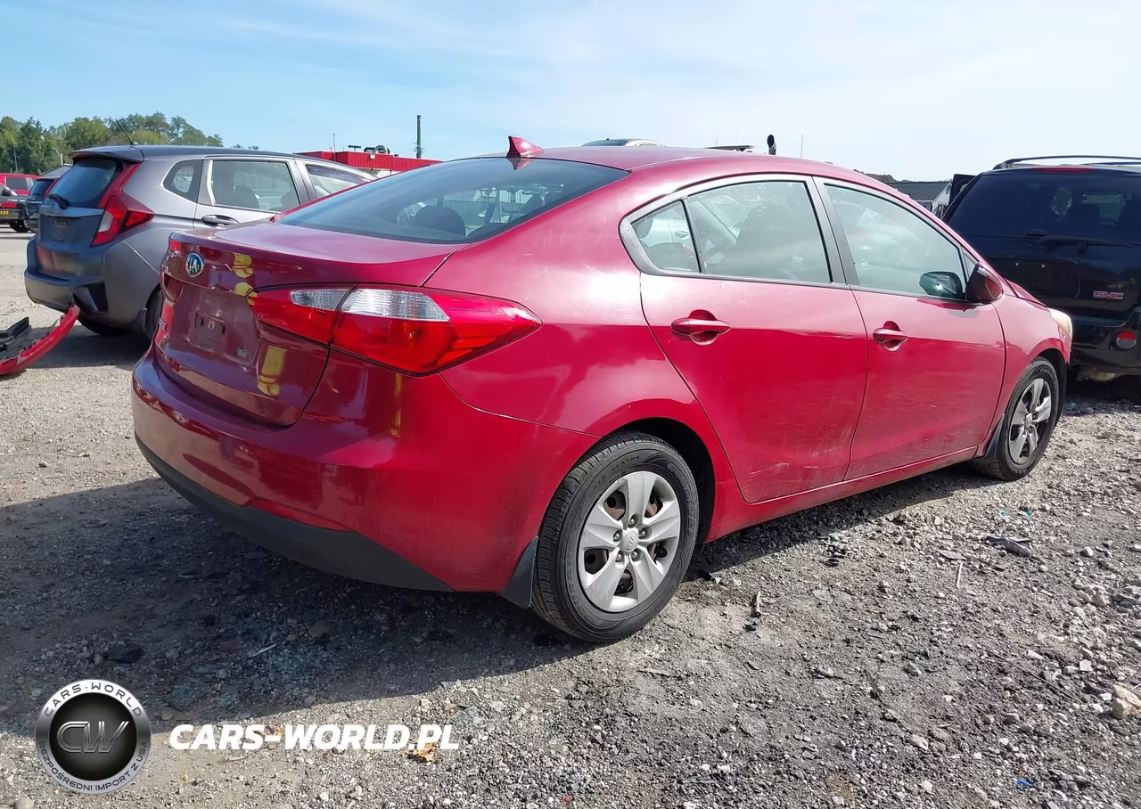 2015 Kia Forte Lx VIN:KNAFX4A62F5388101 - 4