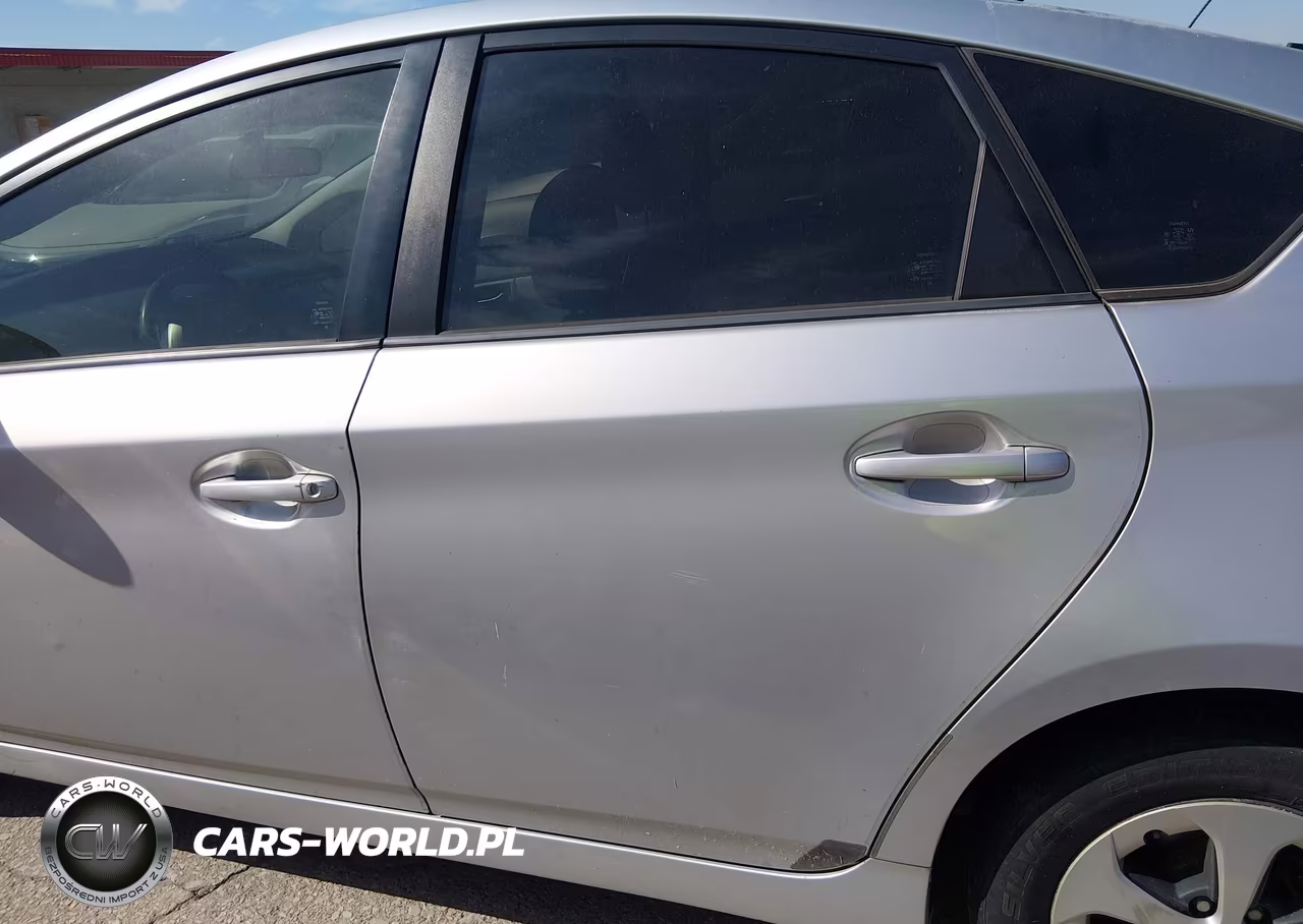 2013 Toyota Prius Two VIN:JTDKN3DU8D5581328 - 14