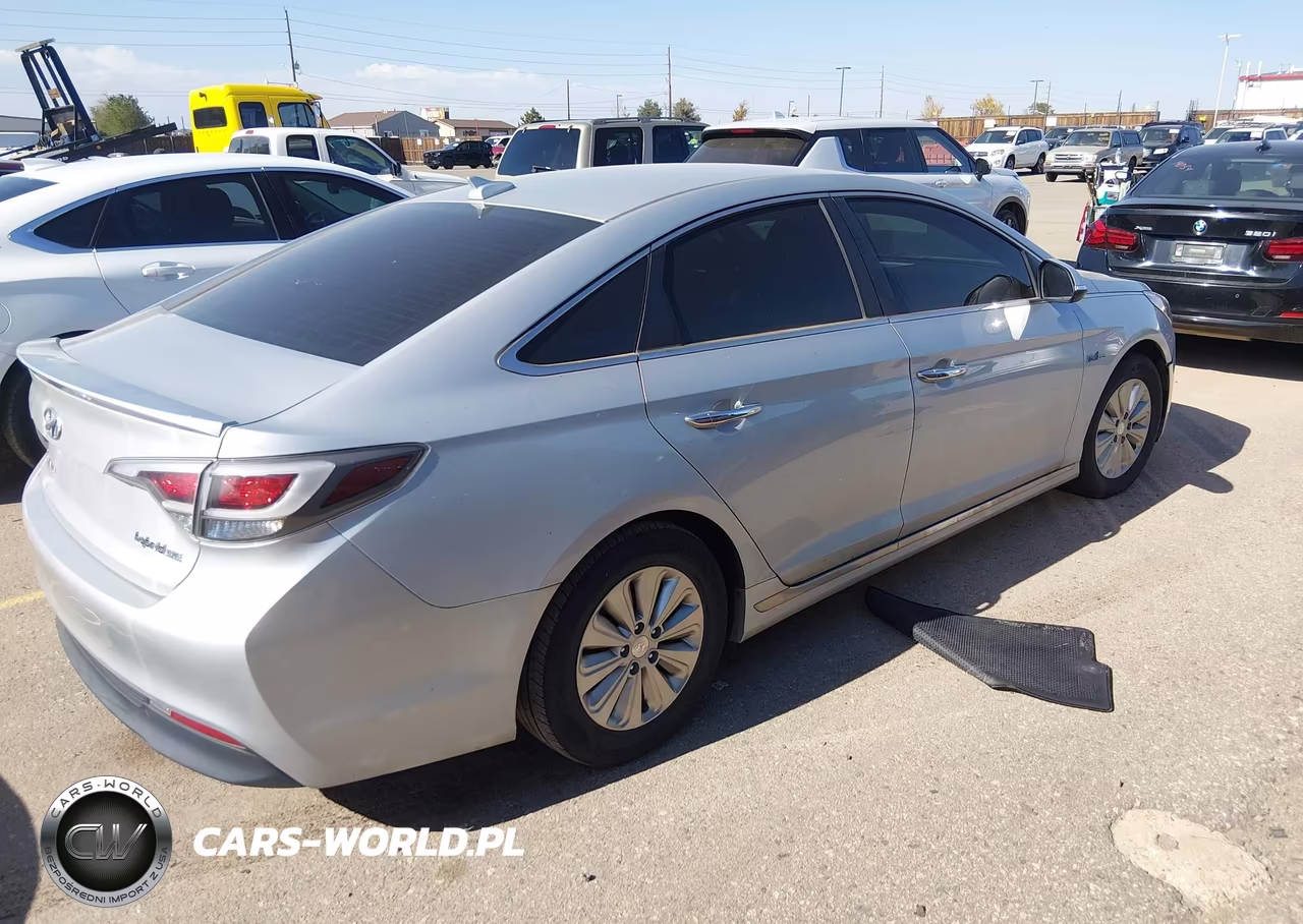 2017 Hyundai Sonata Hybrid Se VIN:KMHE24L38HA063040 - 4