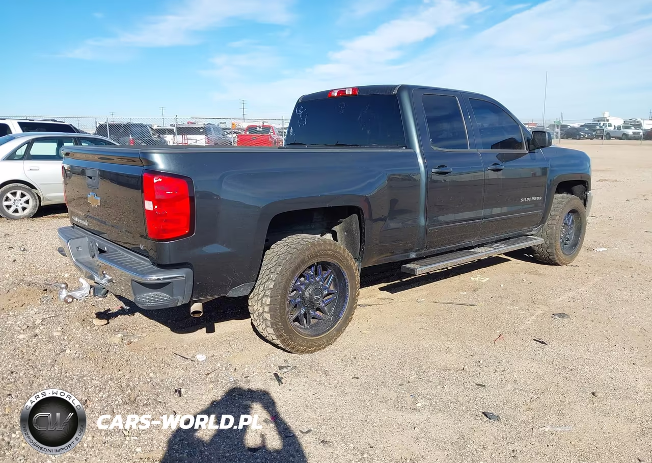 2018 Chevrolet Silverado 1500 1Lt VIN:1GCRCREC0JZ141010 - 4