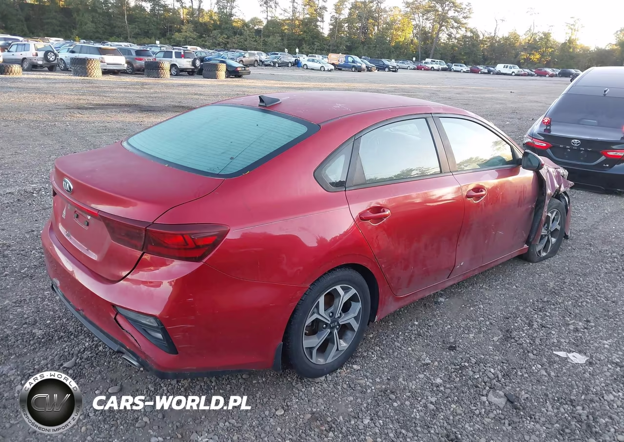 2019 Kia Forte Lxs VIN:3KPF24ADXKE060343 - 4