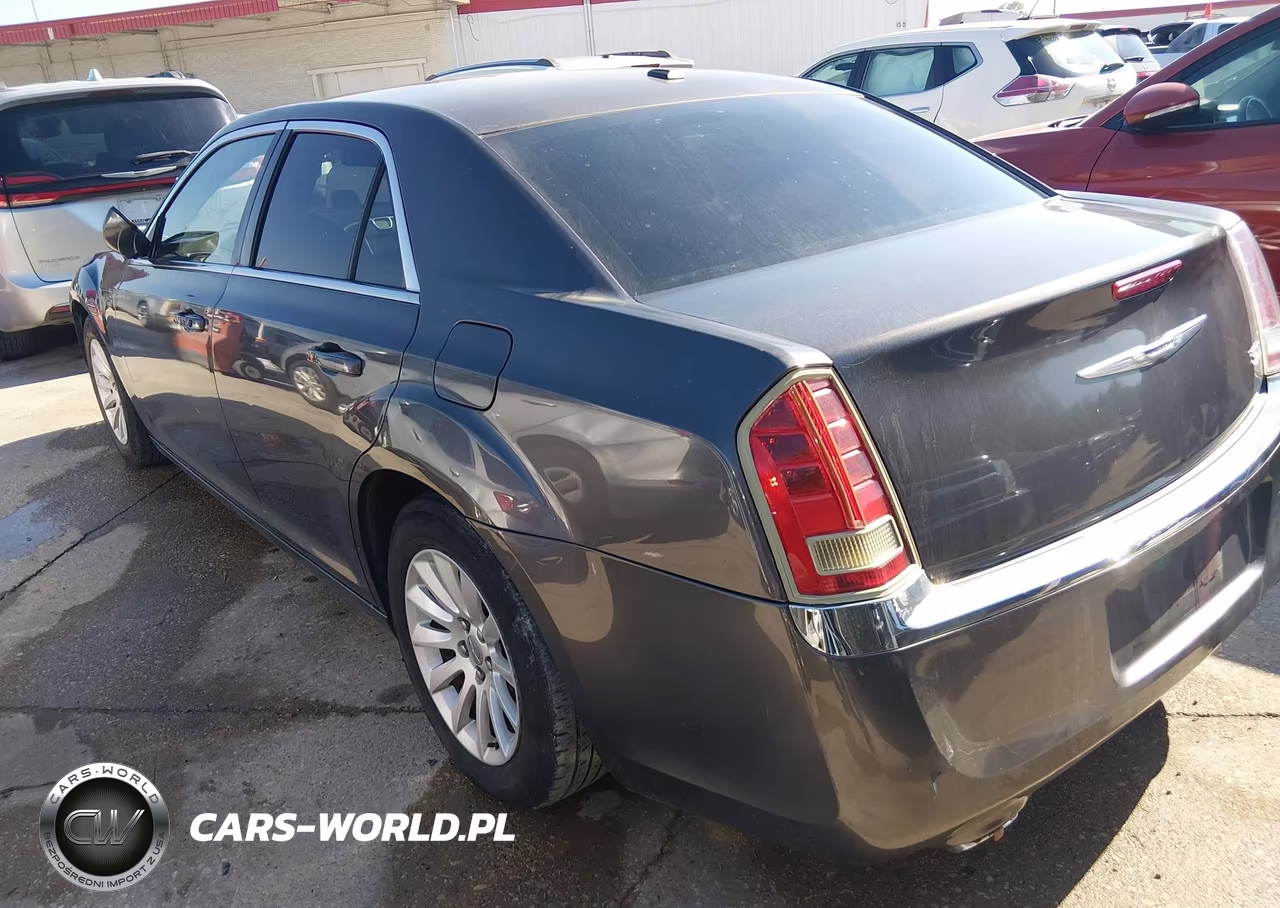 2014 Chrysler 300 VIN:2C3CCAAG5EH157410 - 3