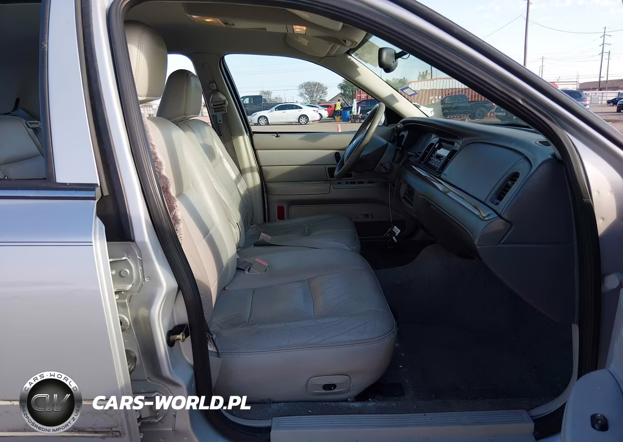2003 Ford Crown Victoria Lx VIN:2FAFP74W83X193409 - 5