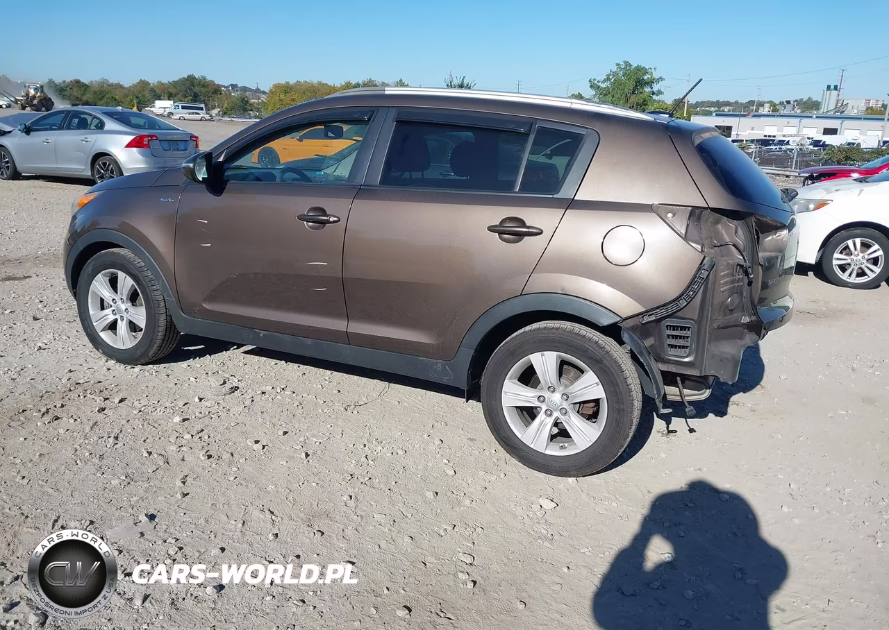 2011 Kia Sportage Lx VIN:KNDPBCA23B7089681 - 3