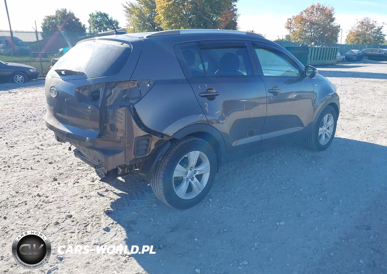 2011 Kia Sportage Lx VIN:KNDPBCA23B7089681 - 4