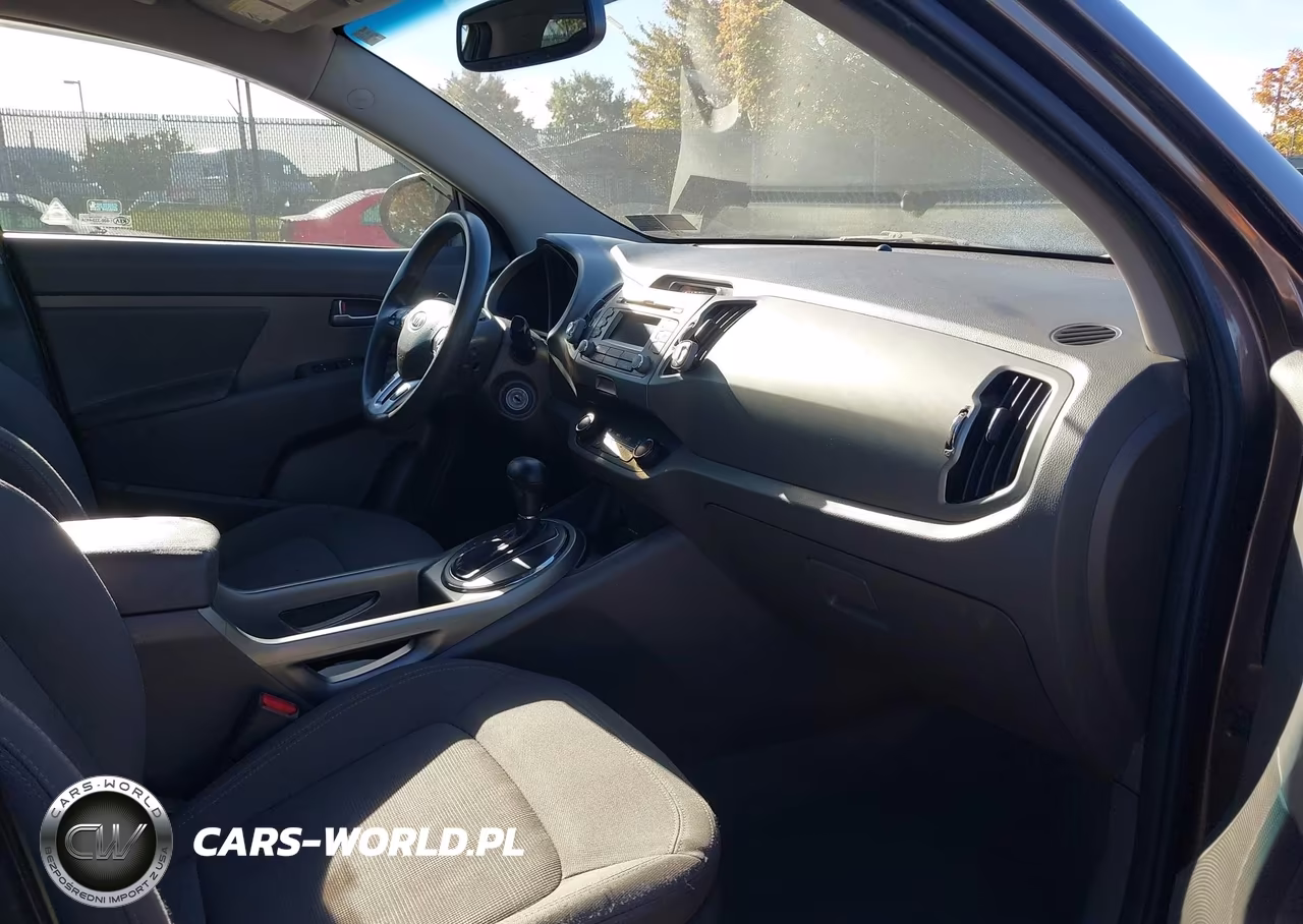 2011 Kia Sportage Lx VIN:KNDPBCA23B7089681 - 5