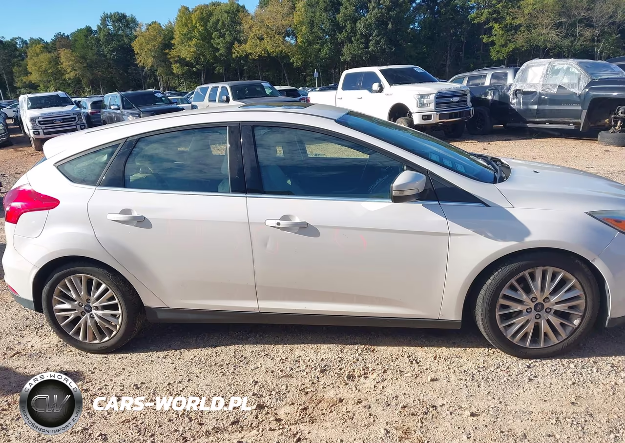 2018 Ford Focus Titanium VIN:1FADP3N26JL314024 - 13